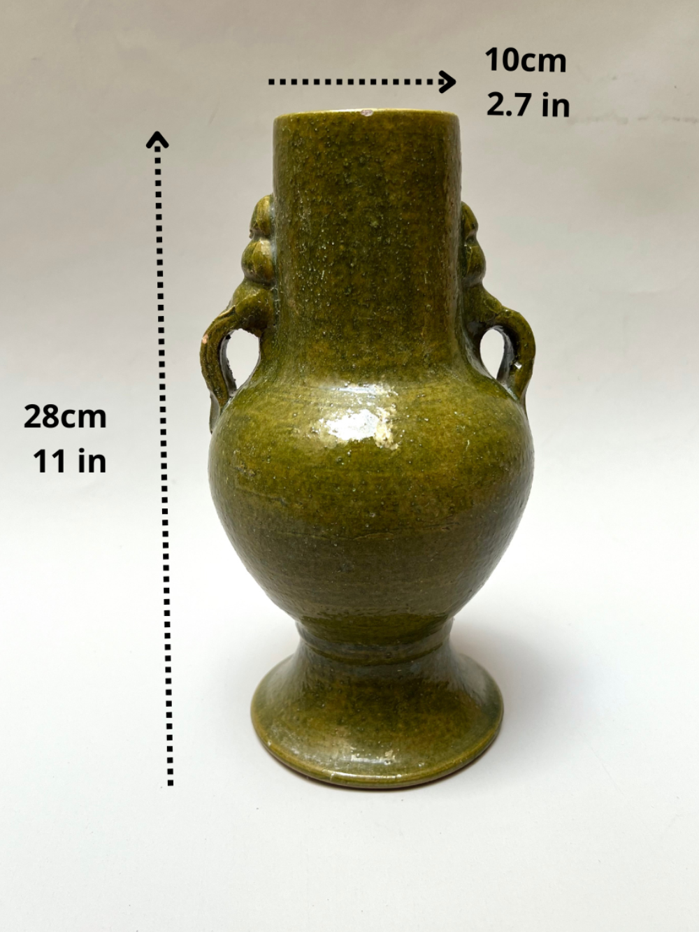 Keraaminen antiikkimaljakko