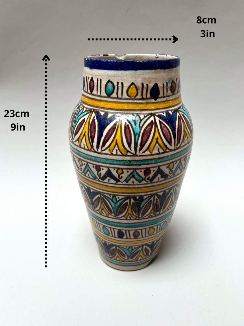 Keraaminen antiikkimaljakko