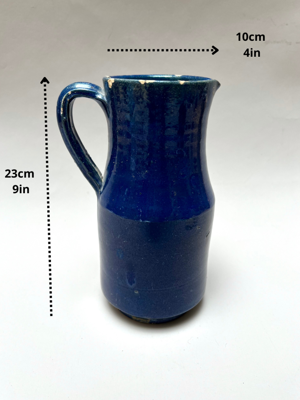 Keraaminen antiikkimaljakko