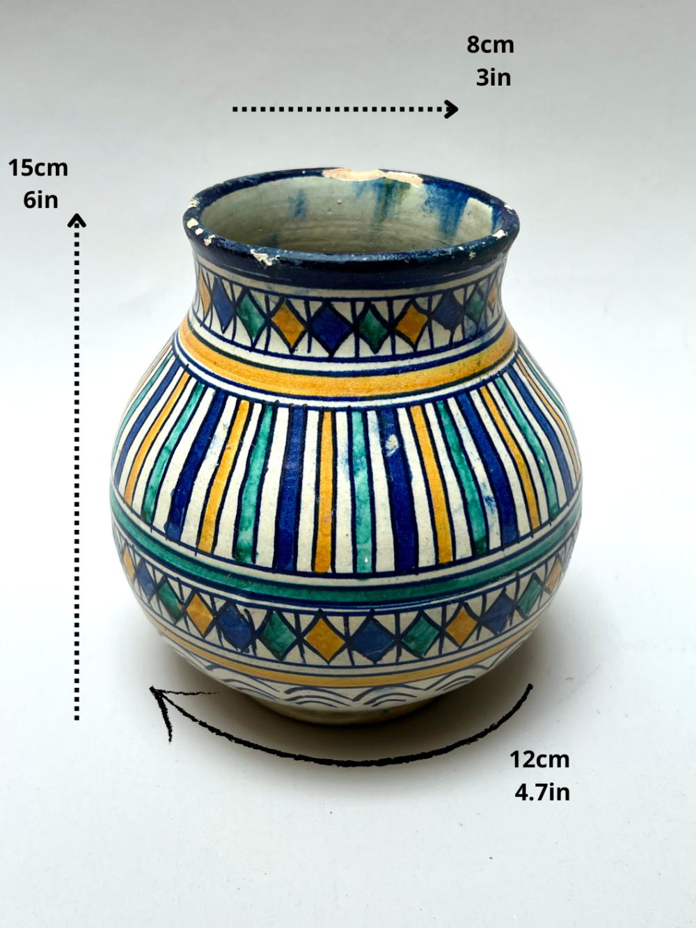 Keraaminen antiikkimaljakko