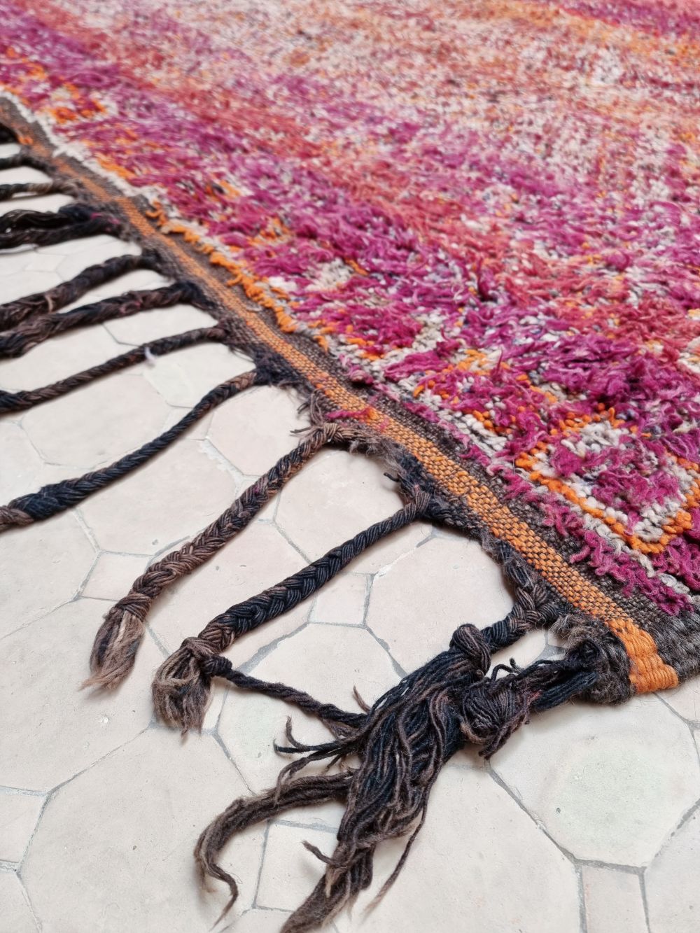 Moroccan Vintage Zayane Rug 290x200cm
