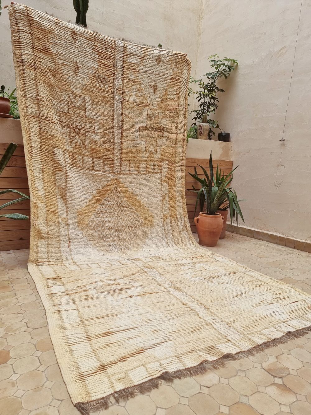 Moroccan Vintage Boujaad Rug 330x160cm
