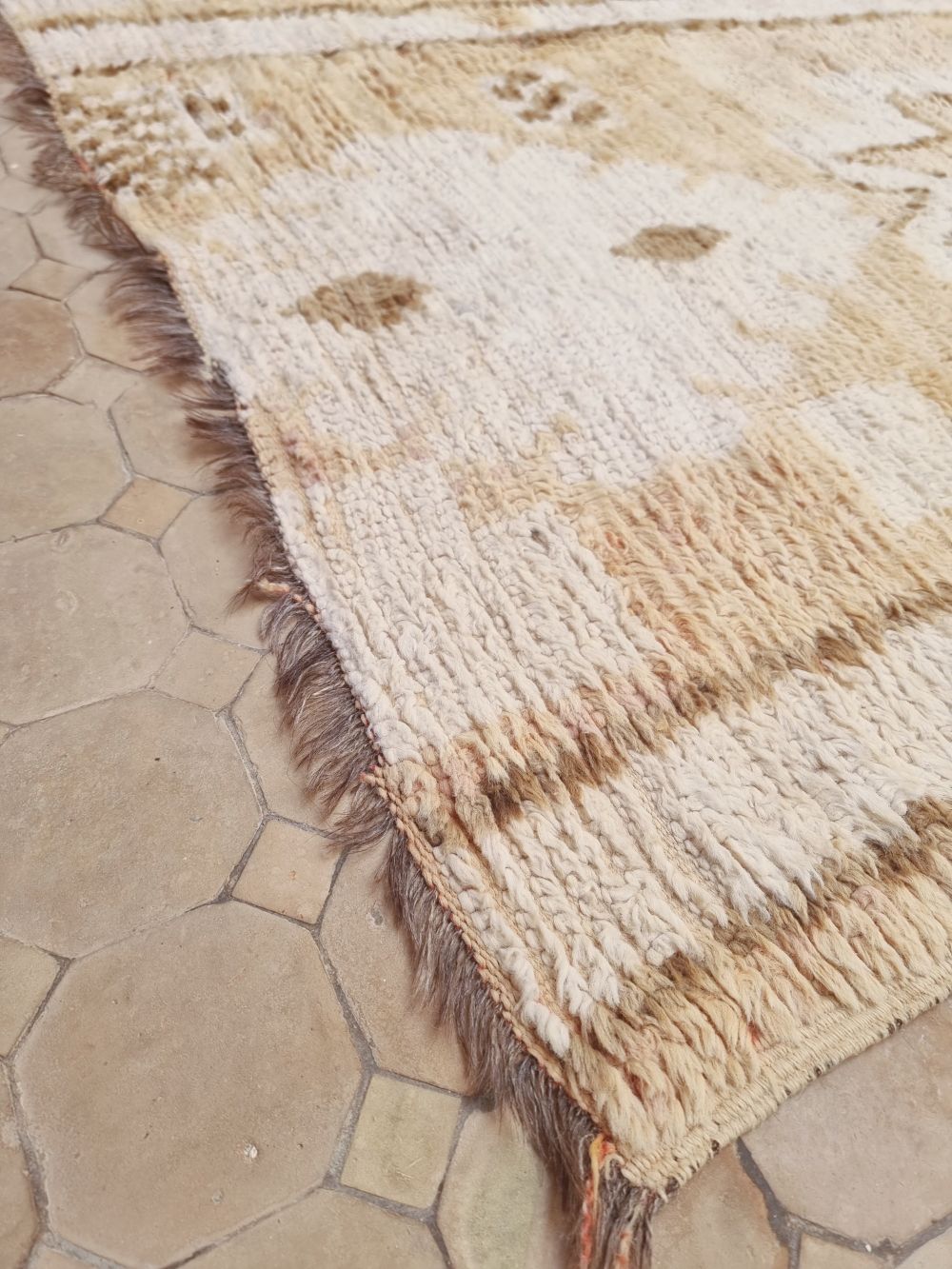 Moroccan Vintage Boujaad Rug 330x160cm