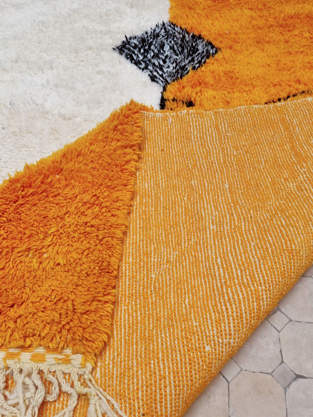 Moroccan Hanzo Rug 255x170cm