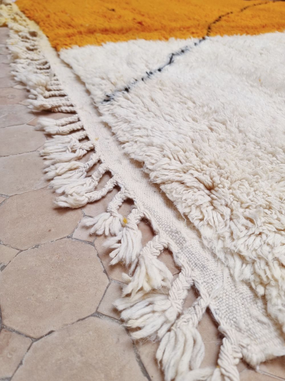 Moroccan Hanzo Rug 315x210cm