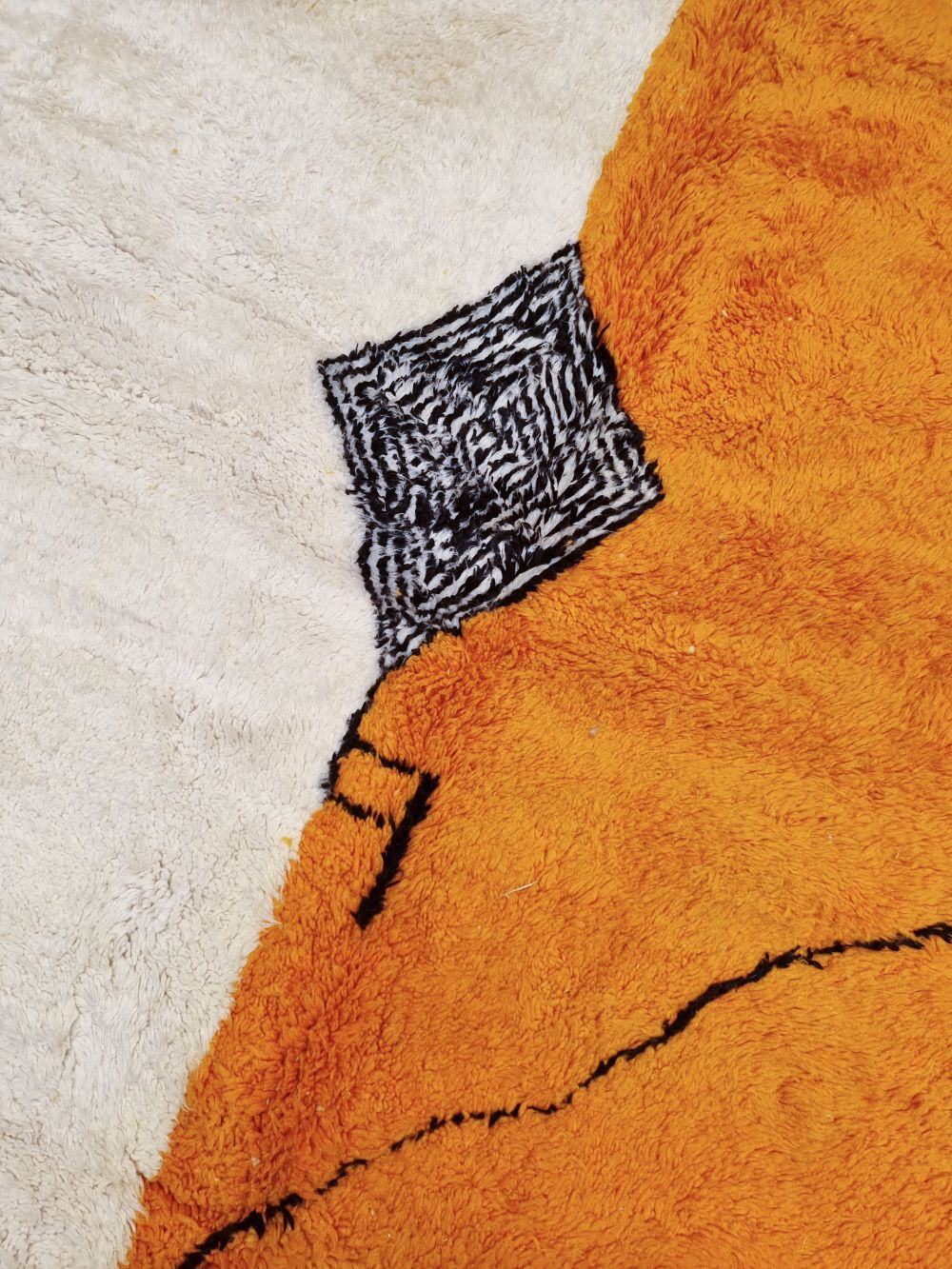 Moroccan Hanzo Rug 325x215cm