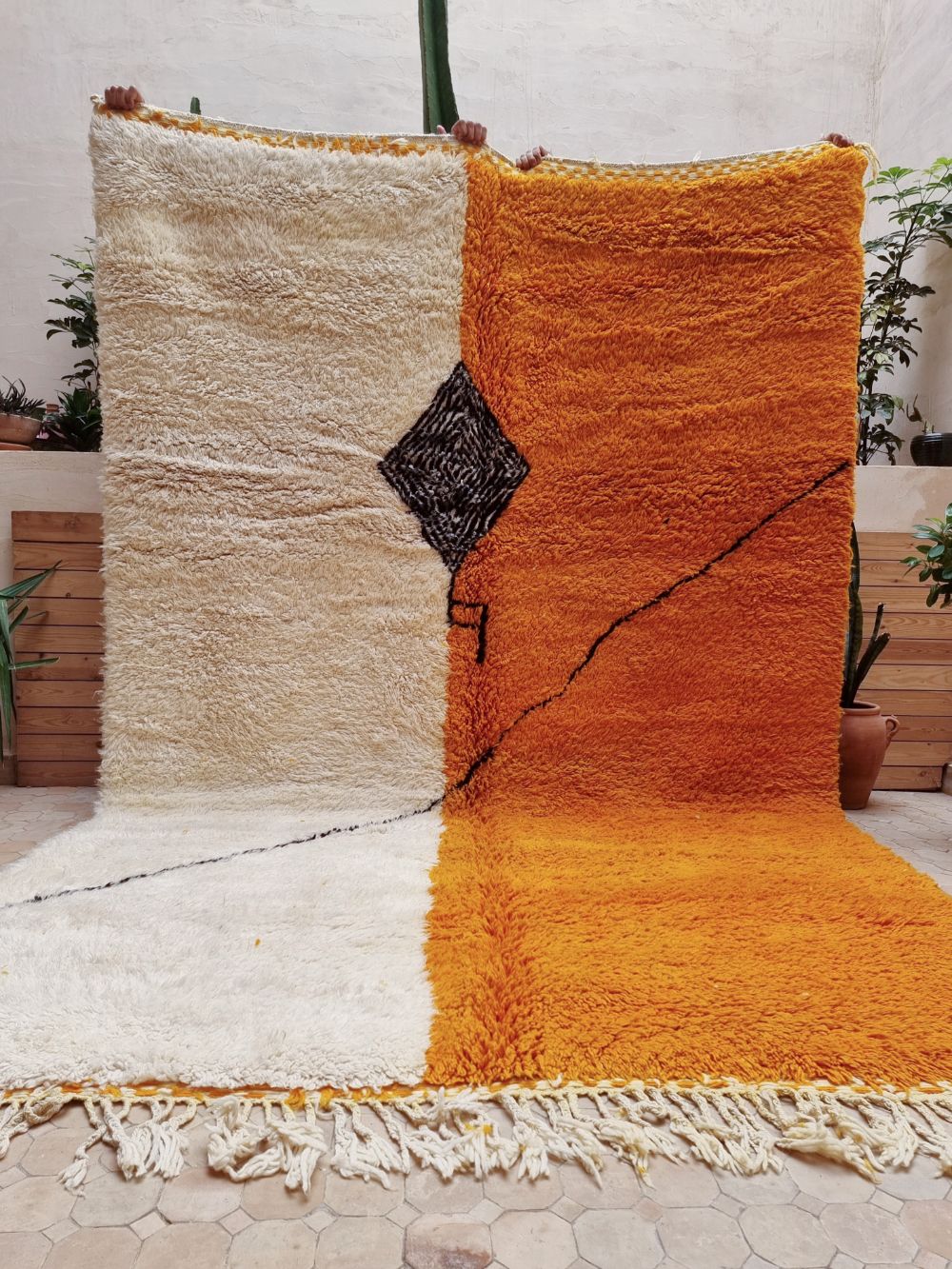 Moroccan Hanzo Rug 325x215cm