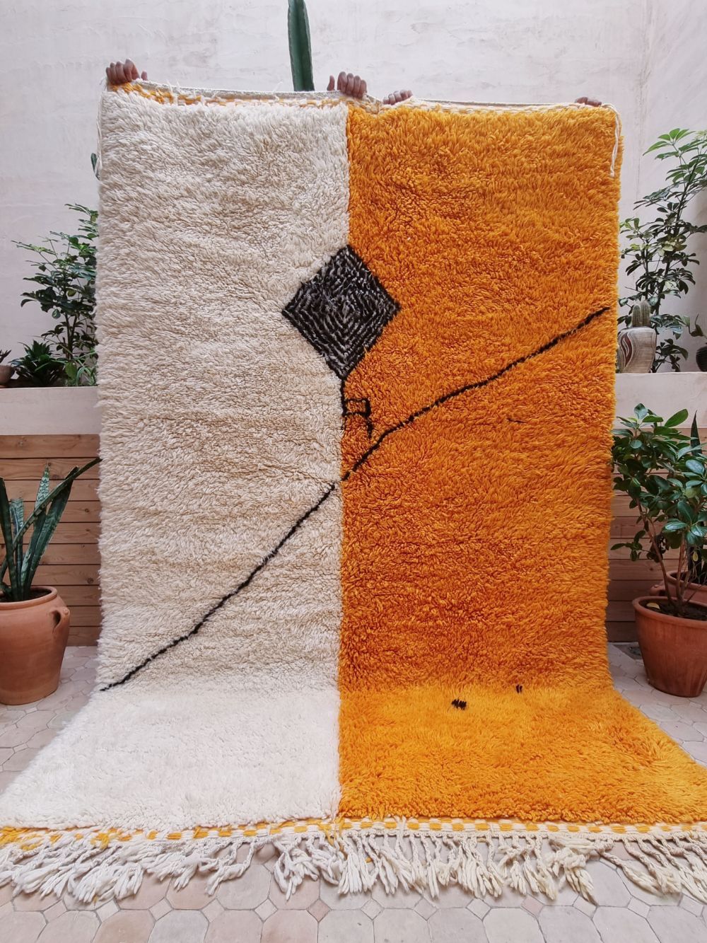 Moroccan Hanzo Rug 255x170cm