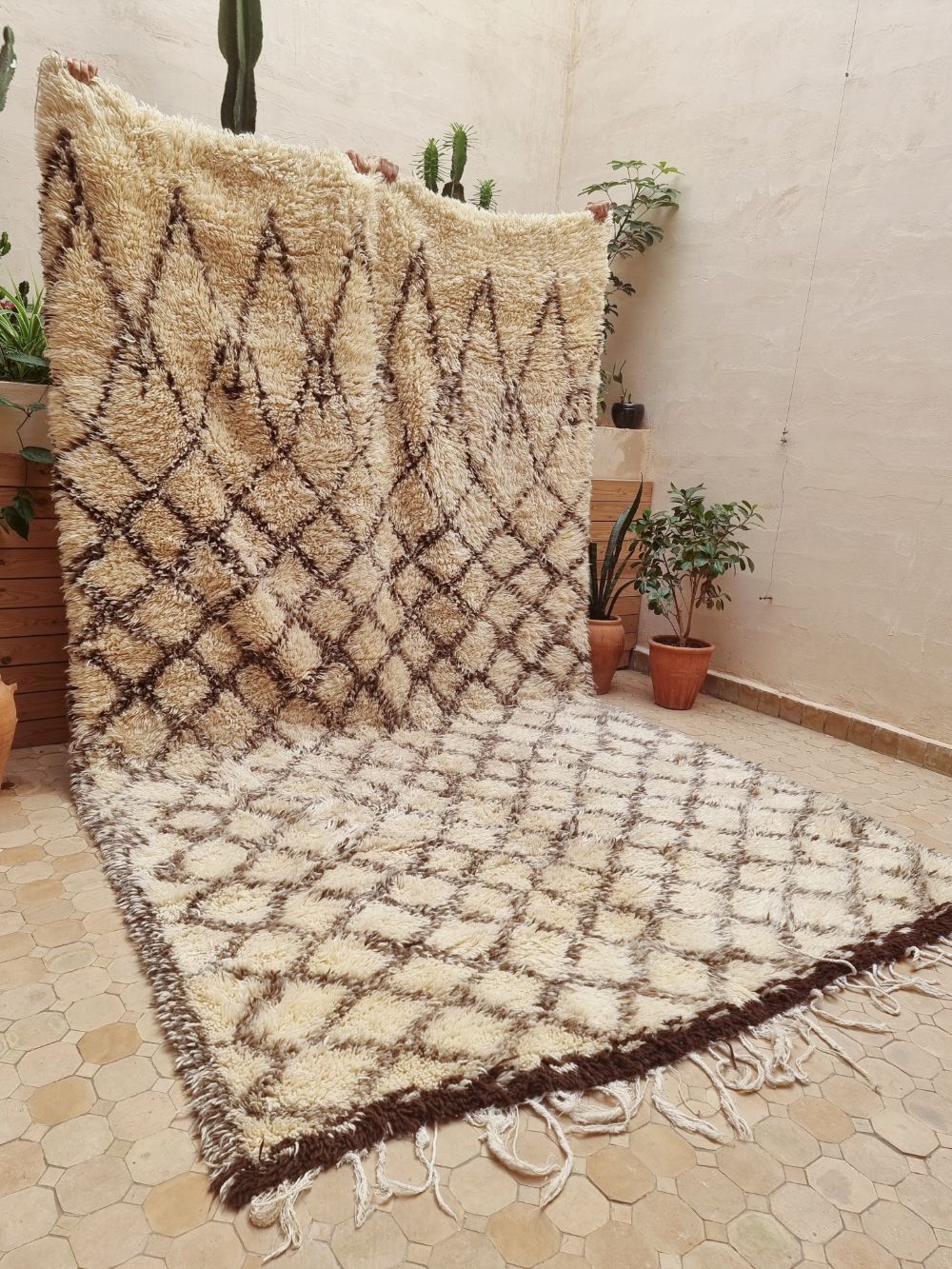 Moroccan vintage Beni Ouarain Rug 345x200cm