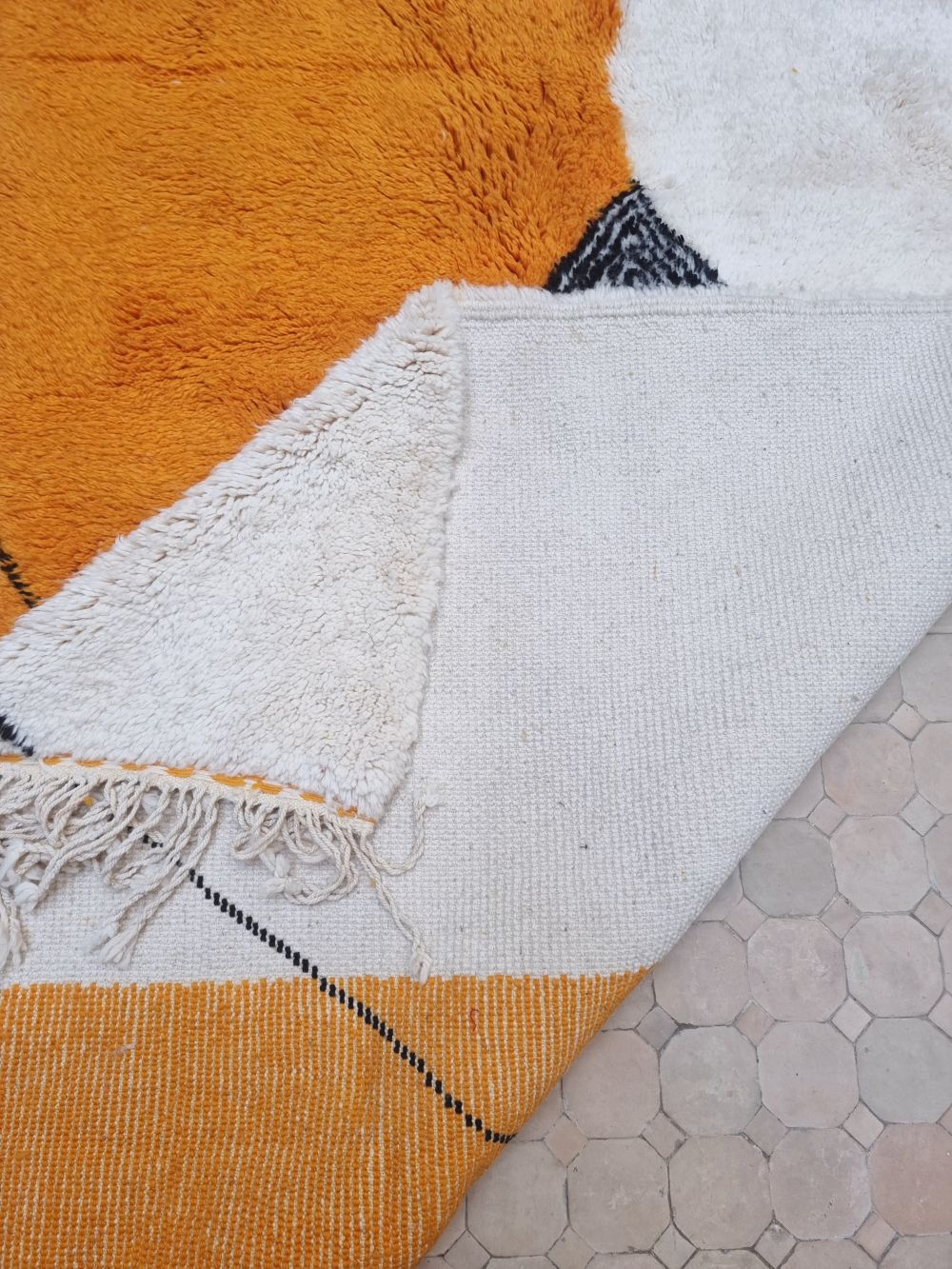 Moroccan Hanzo Rug 220x160cm