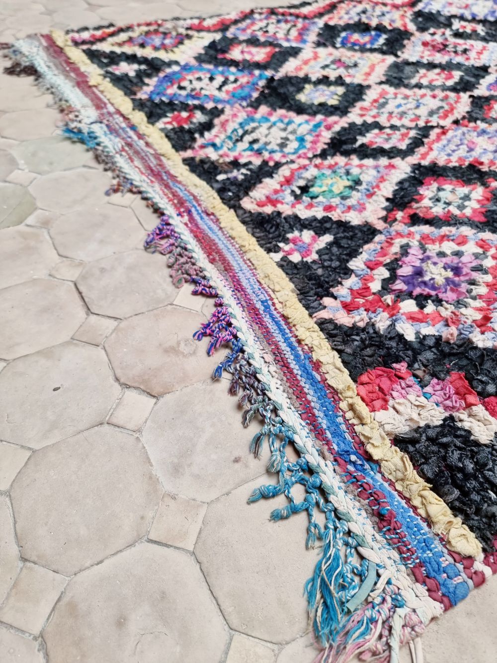 Marokkolainen vintage Boucherouite matto 310x115cm