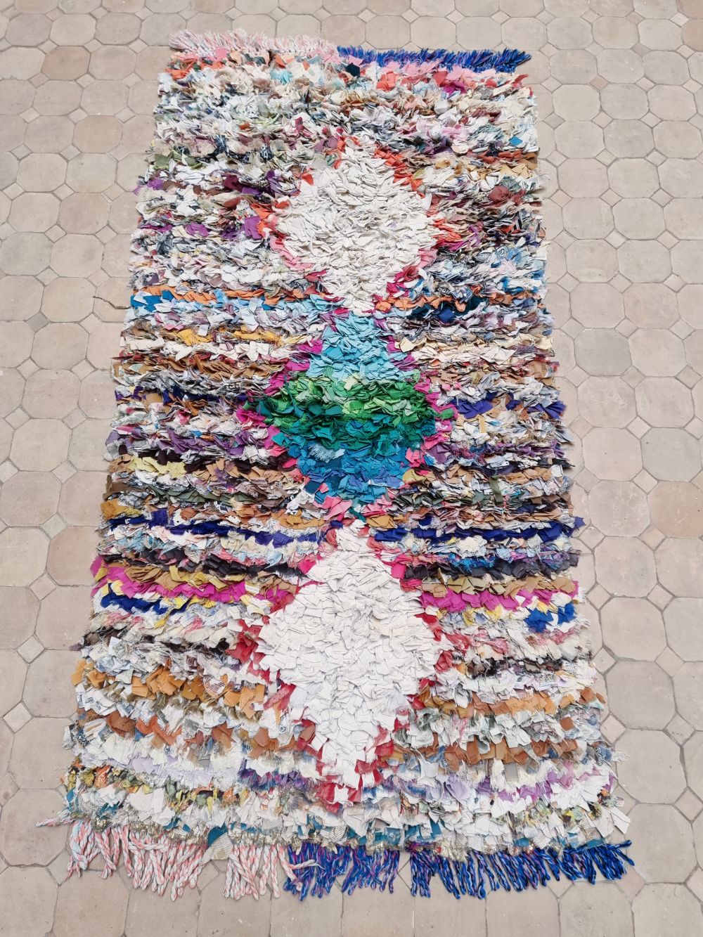 Marokkolainen vintage Boucherouite matto 150x75cm