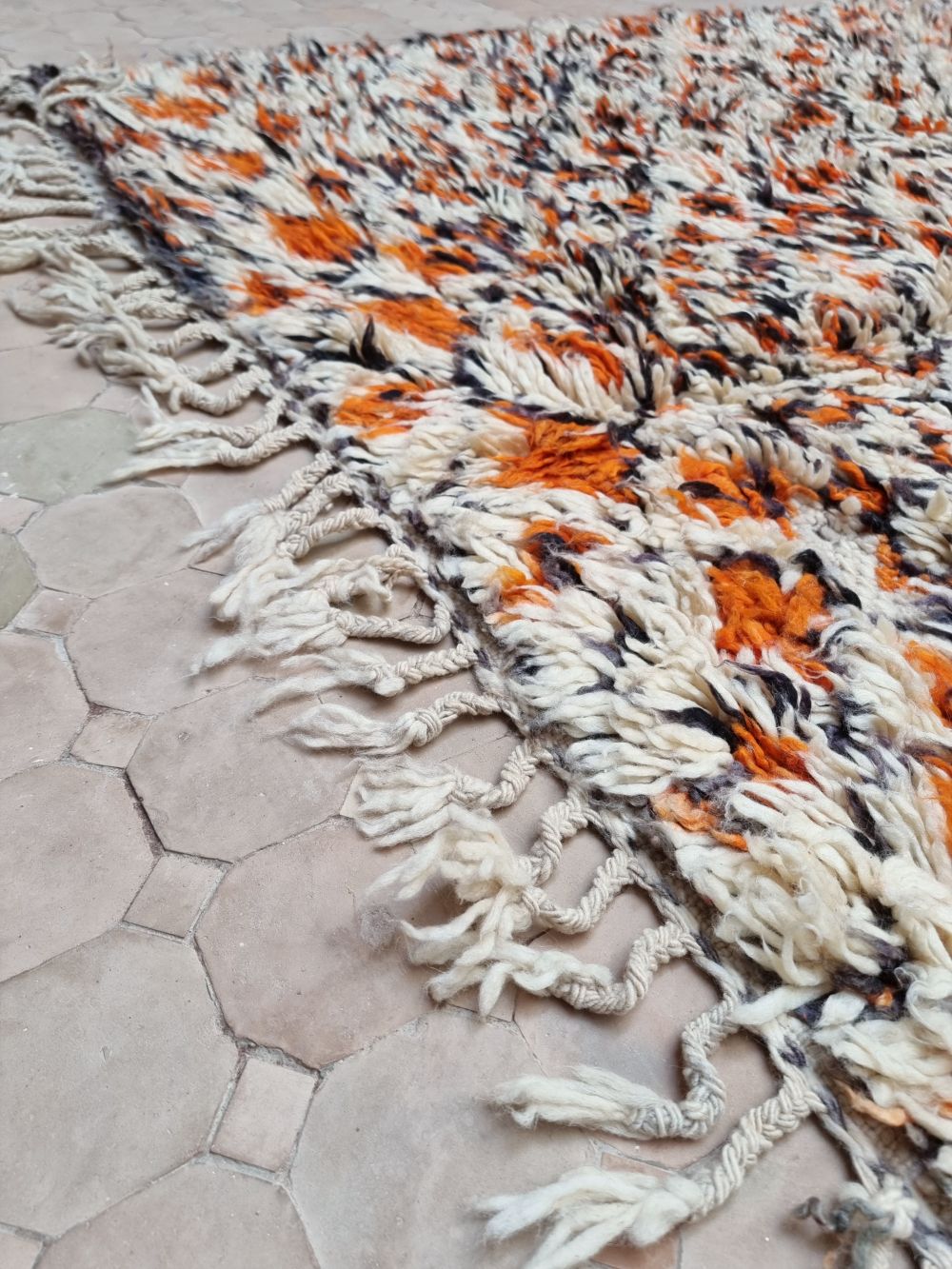 Moroccan vintage Beni Ouarain Rug 290x190cm