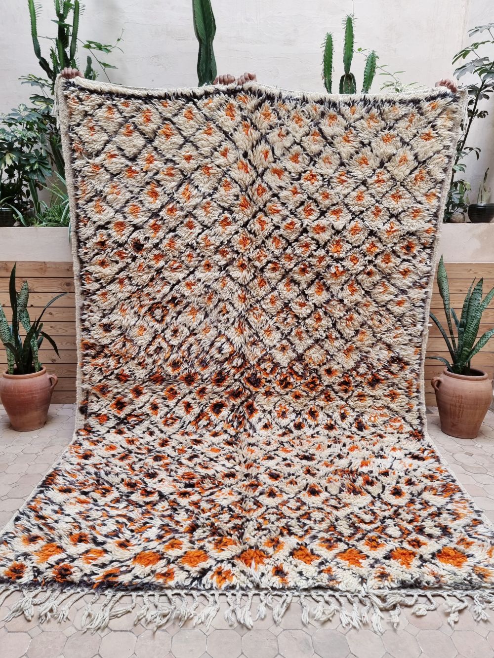 Moroccan vintage Beni Ouarain Rug 290x190cm