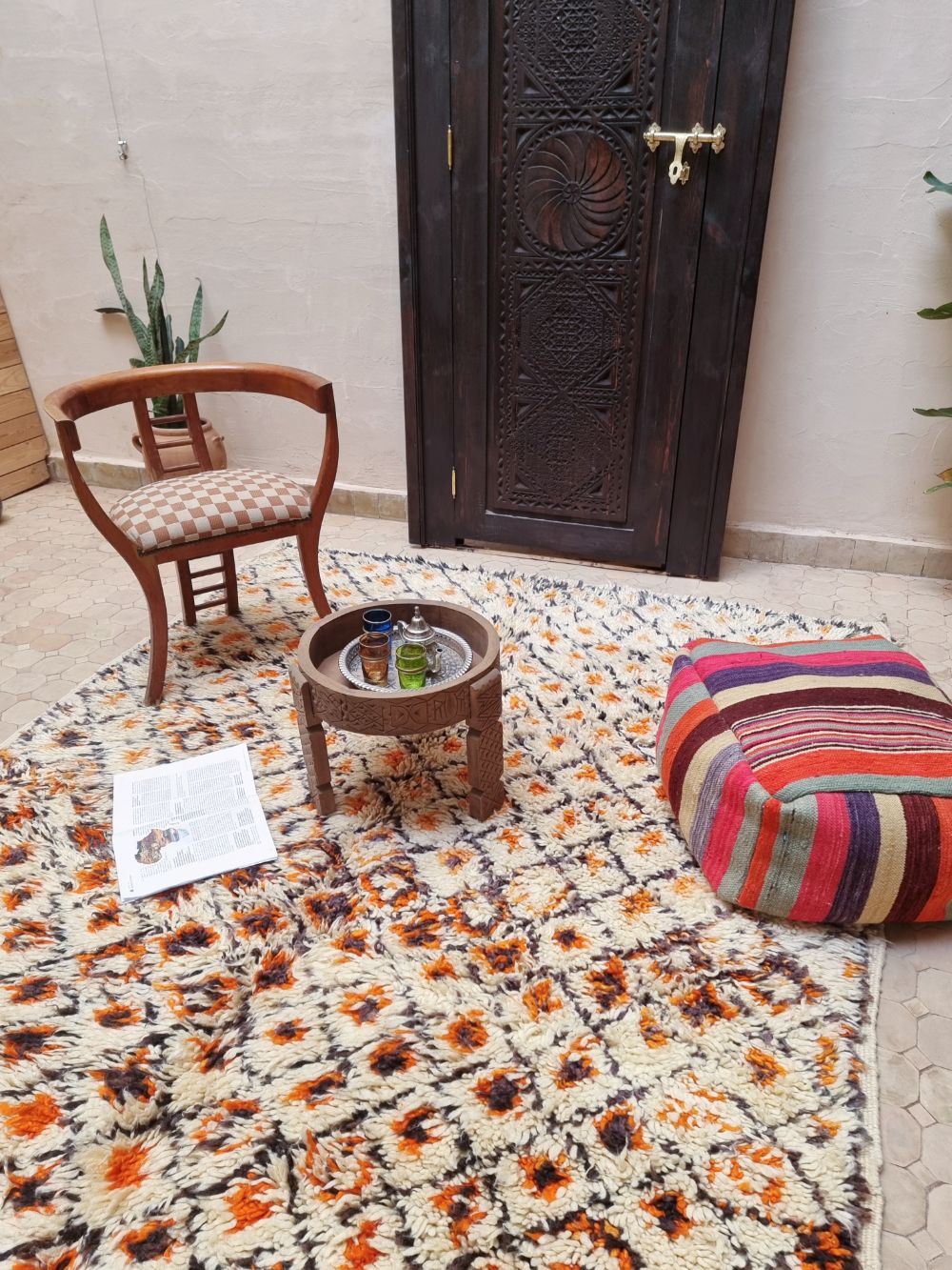 Moroccan vintage Beni Ouarain Rug 290x190cm
