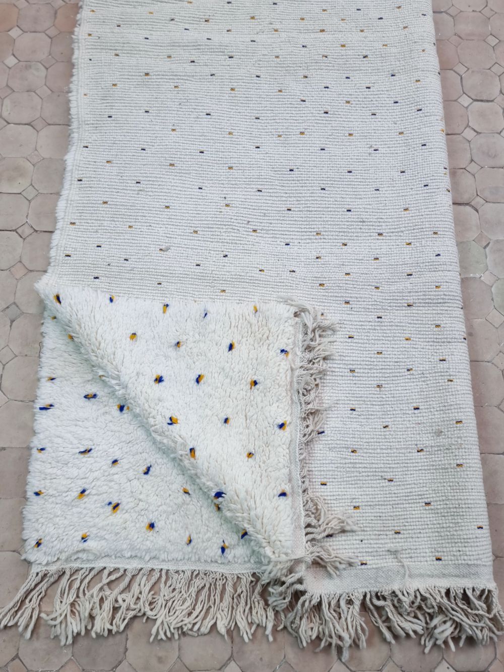 Moroccan Dotted Rug 250x185cm
