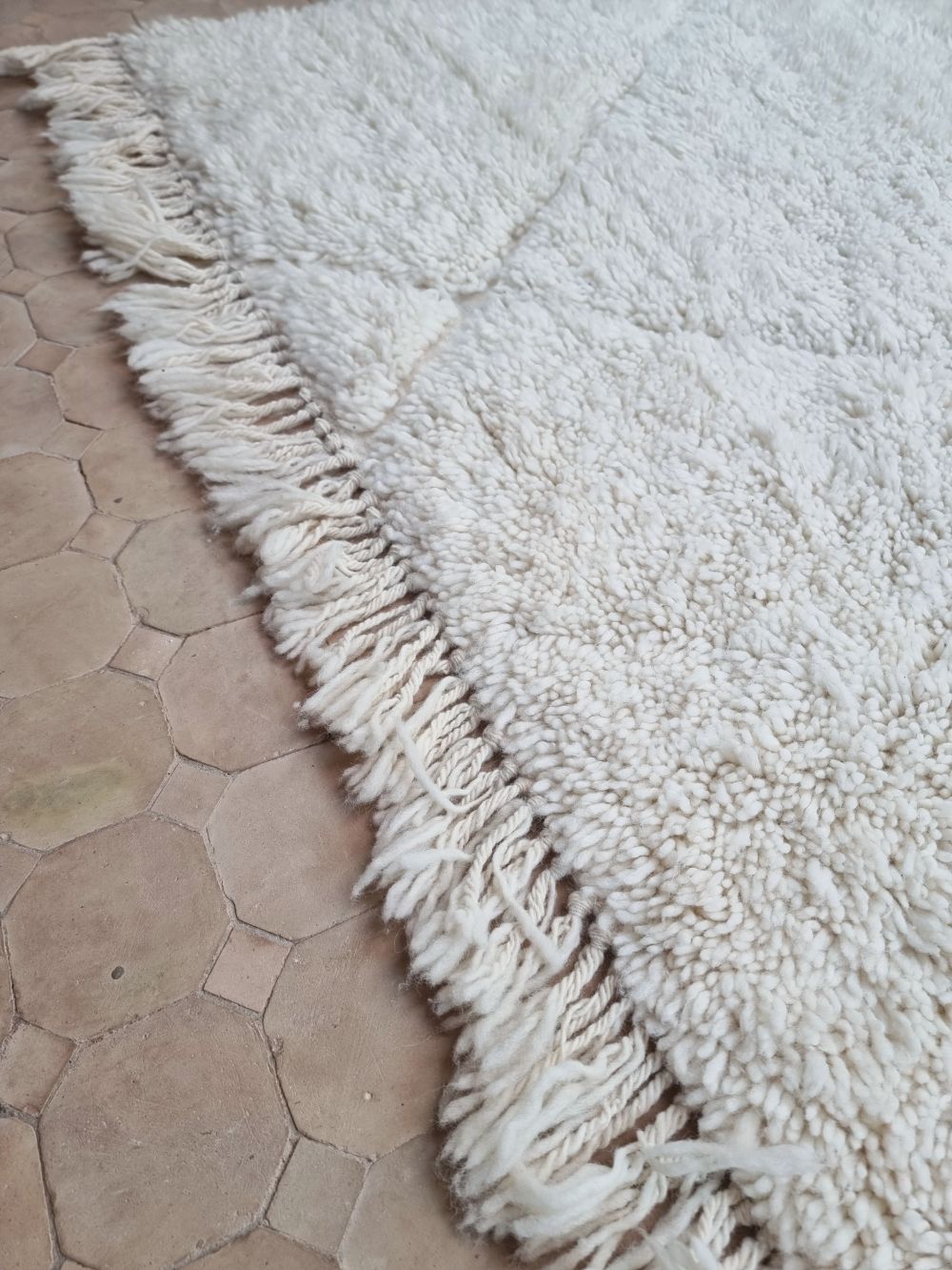 Moroccan All White Rug 325x200cm