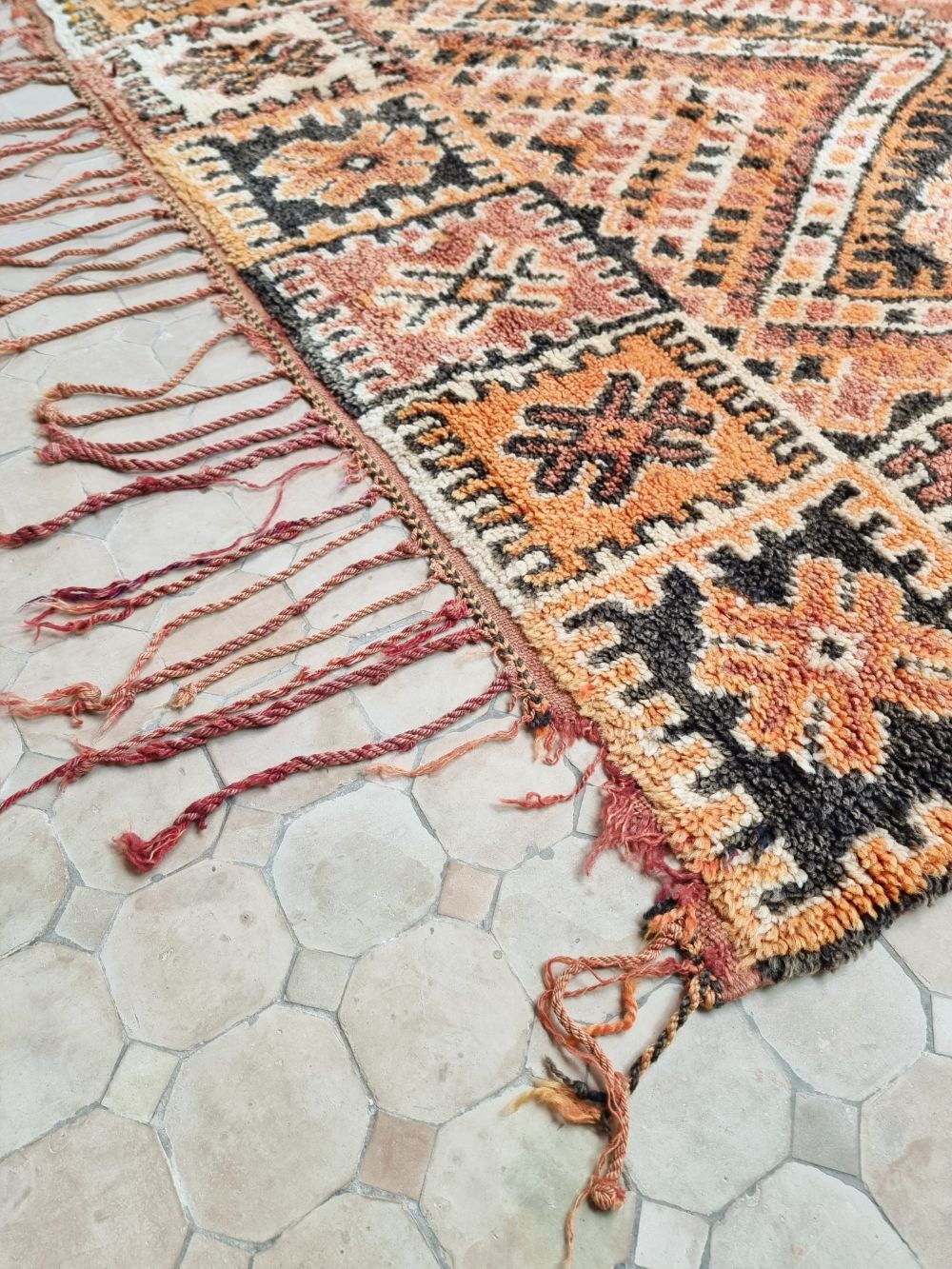 Moroccan Vintage Boujaad Rug 325x210cm