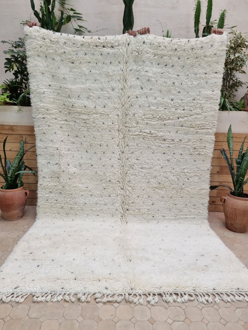 Marokkolainen pilkullinen matto 255x170cm