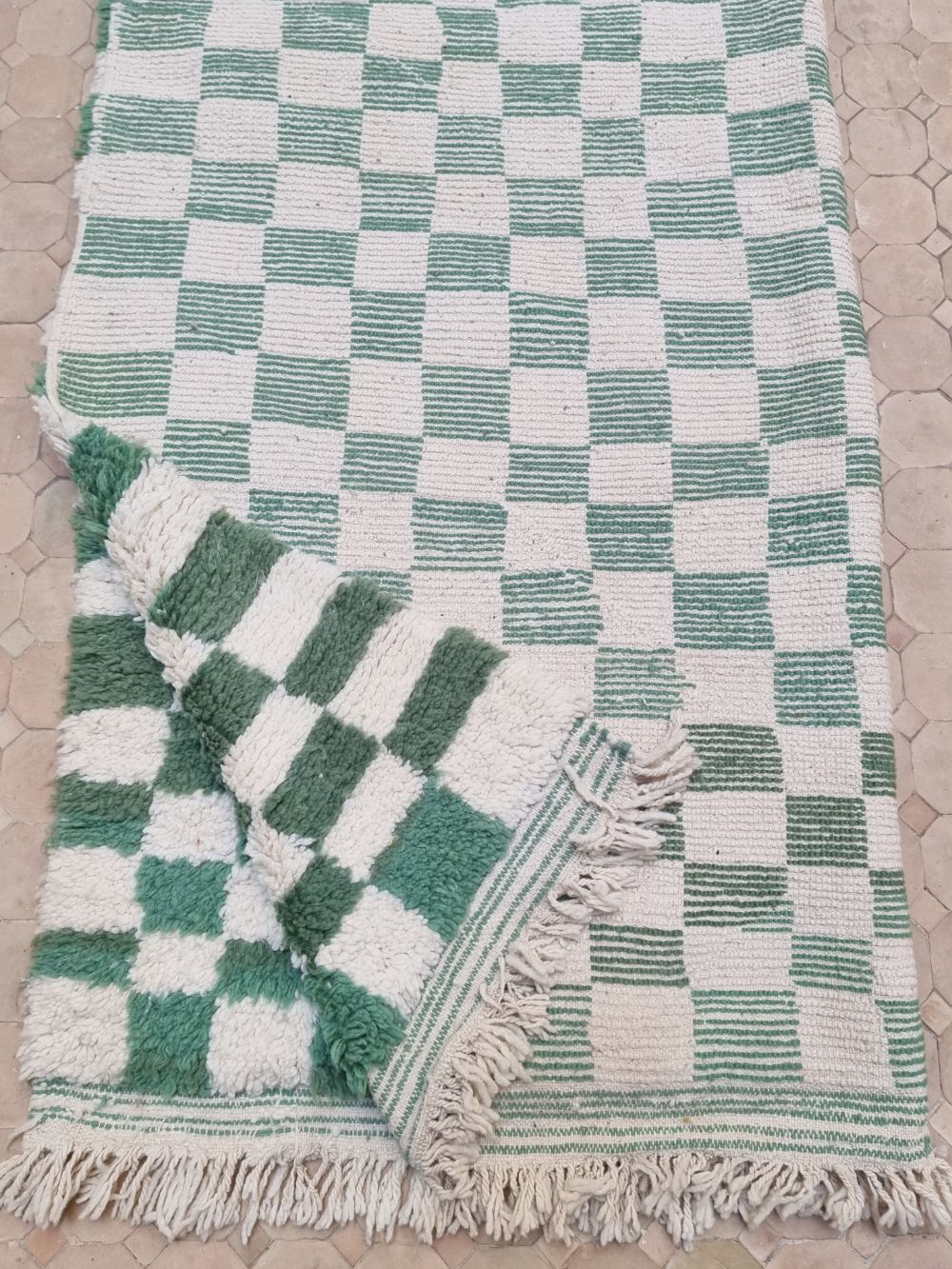 Marokkolainen ruudullinen matto 230x185cm