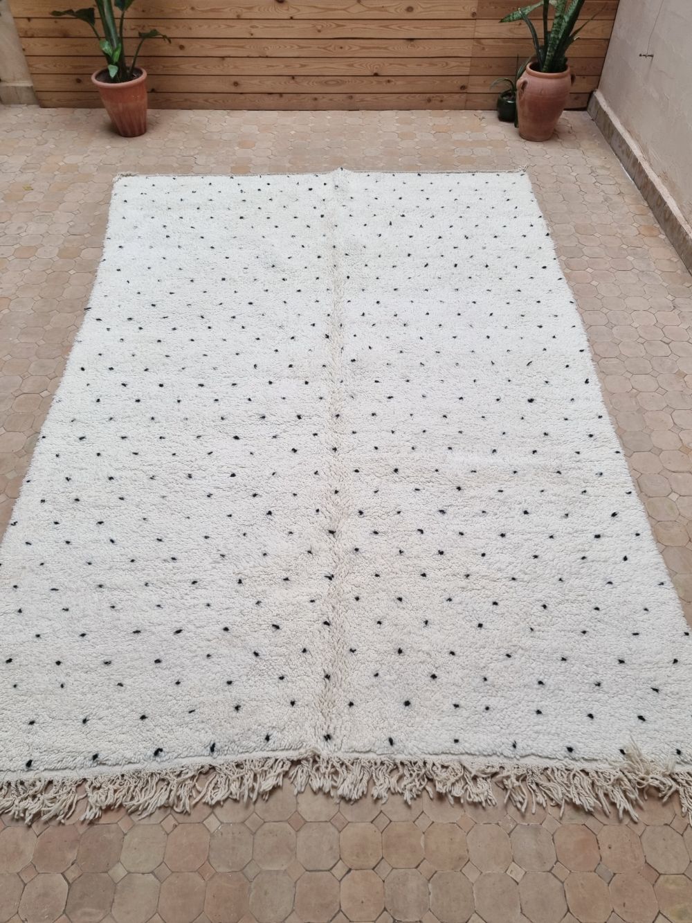 Marokkolainen pilkullinen matto 300x200cm