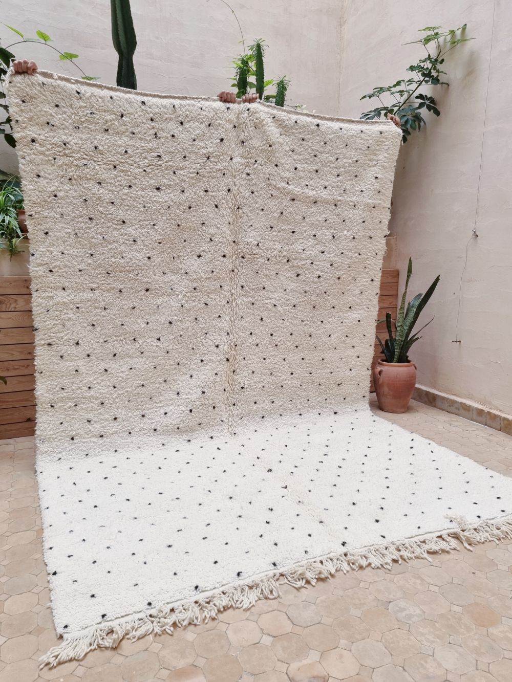 Marokkolainen pilkullinen matto 300x200cm