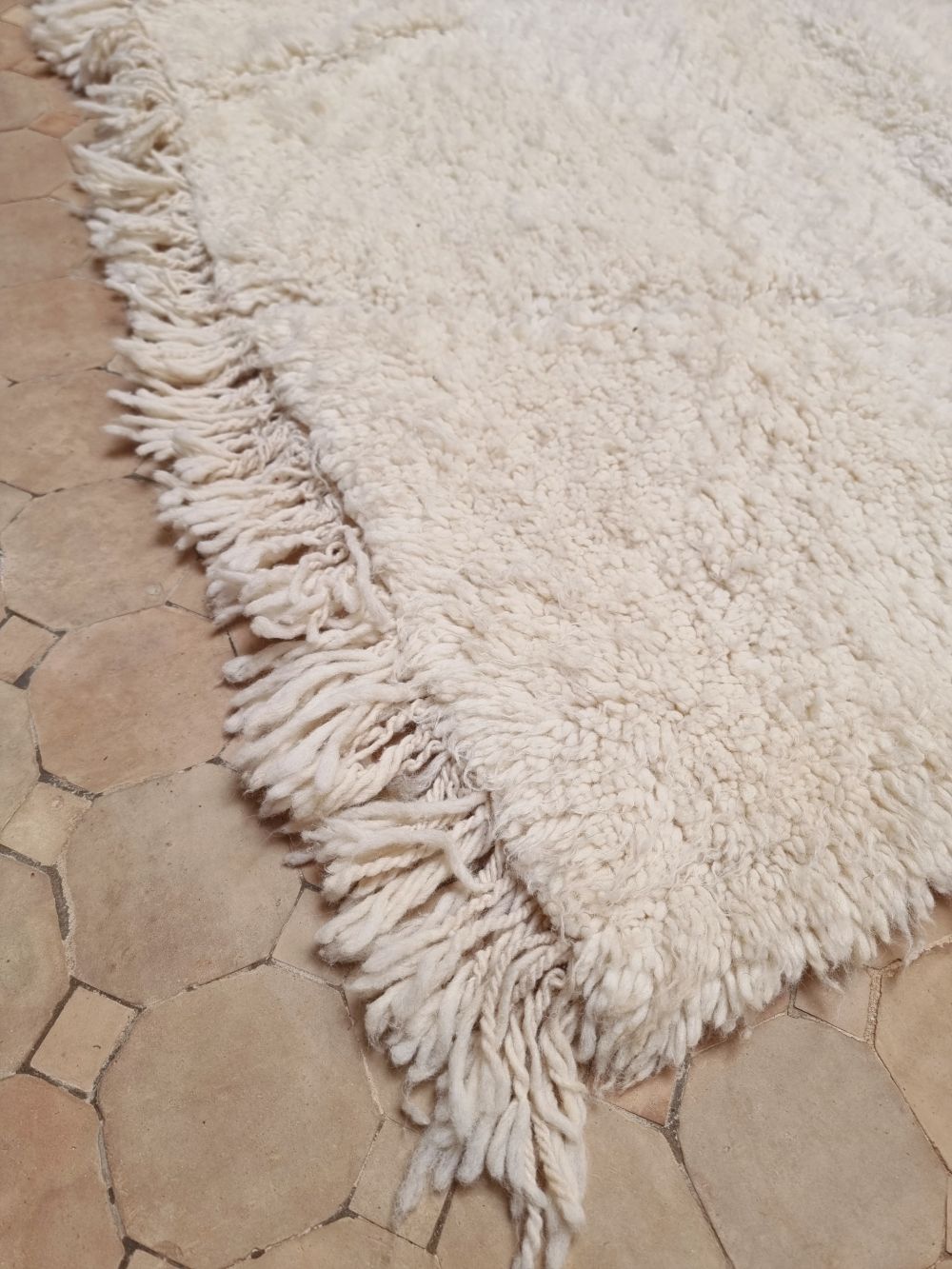 Moroccan All White Rug 300x205cm
