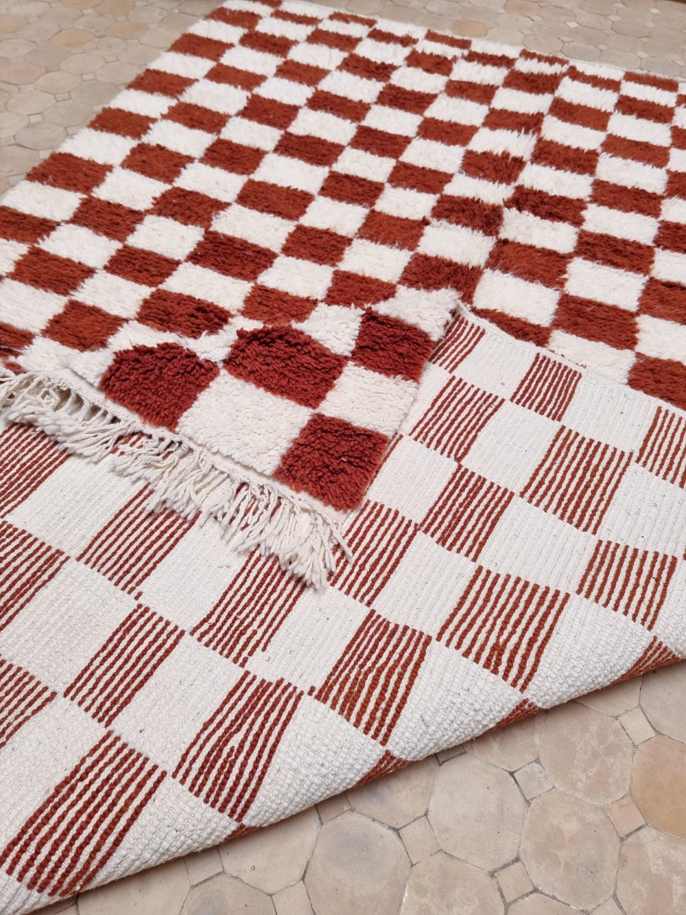 Marokkolainen ruudullinen matto 245x165cm