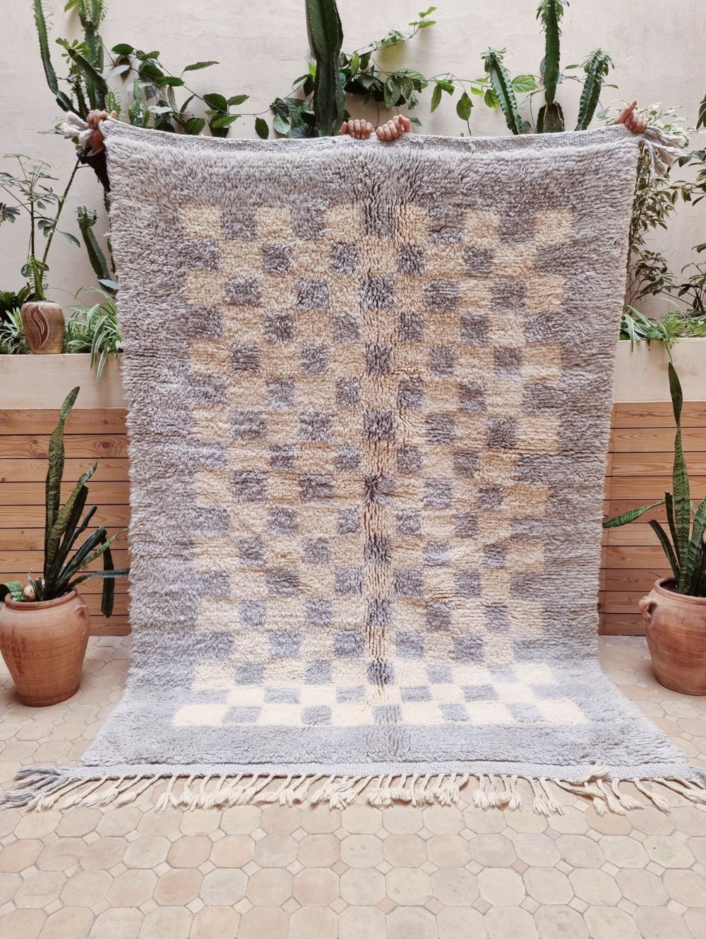 Moroccan Checkered Frame Rug 220x160cm