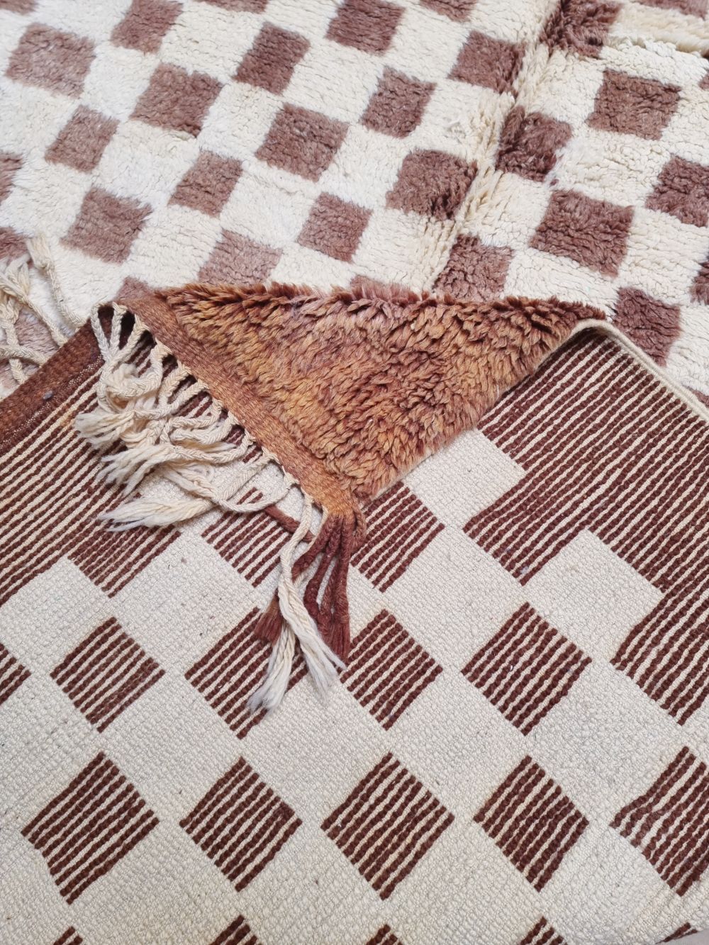 Mittatilaus haluamassasi koossa: ruudullinen-matto