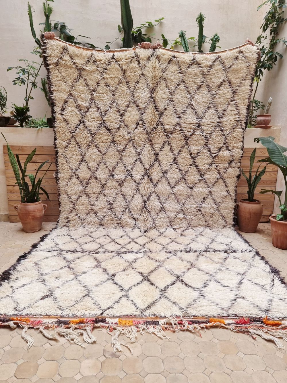 Reserved Päivi : Moroccan Vintage Beni Ouarain Rug 335x200cm