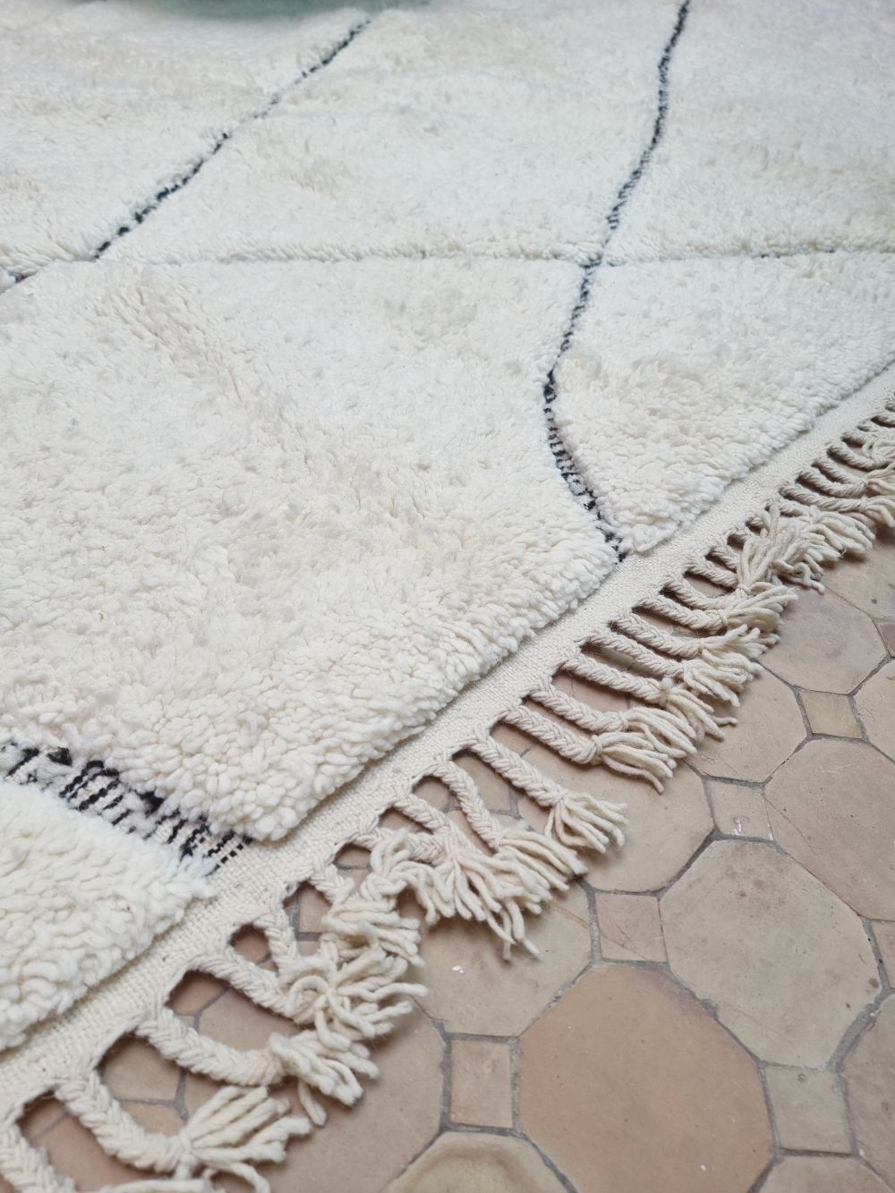 Moroccan Black & White Rug 310x315cm