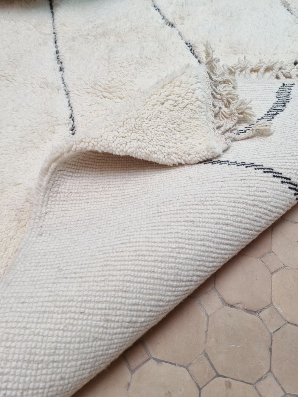 Moroccan Black & White Rug 310x315cm