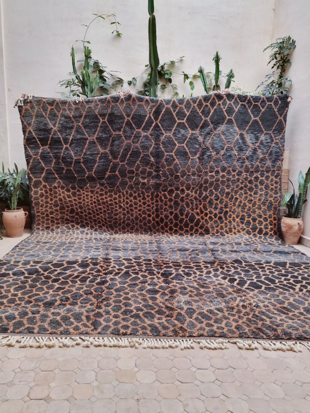 Moroccan Black Panther Rug 415x320cm