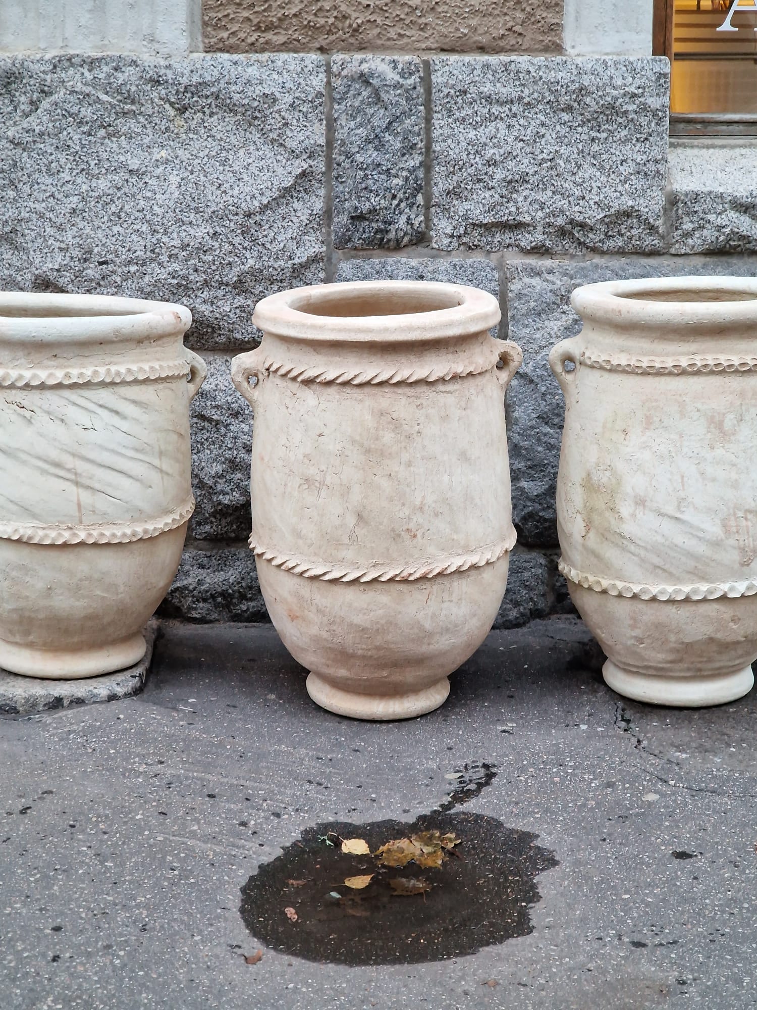 Ceramic plants pot