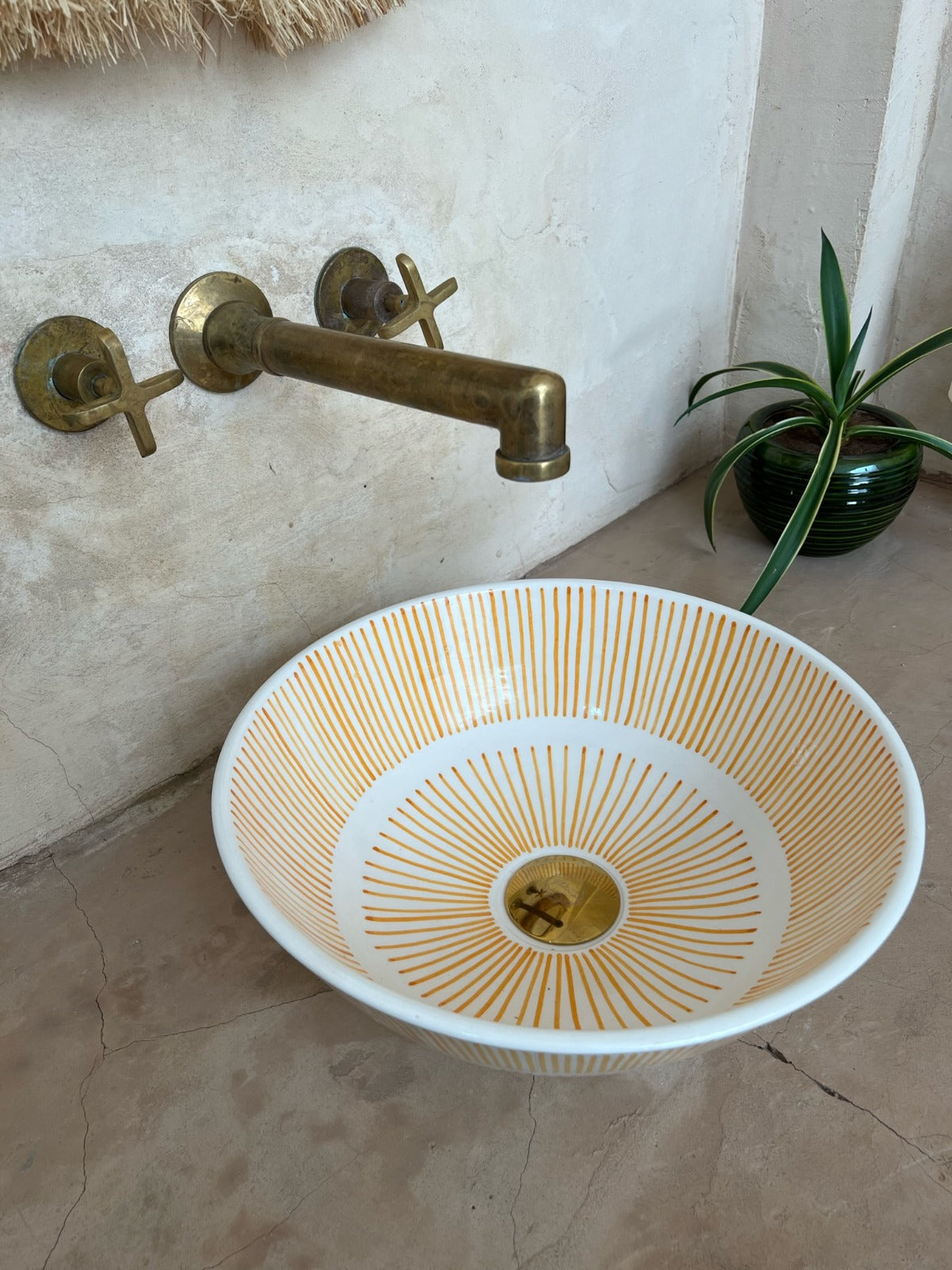 Order by Size: Moroccan Washbasin sink Beam