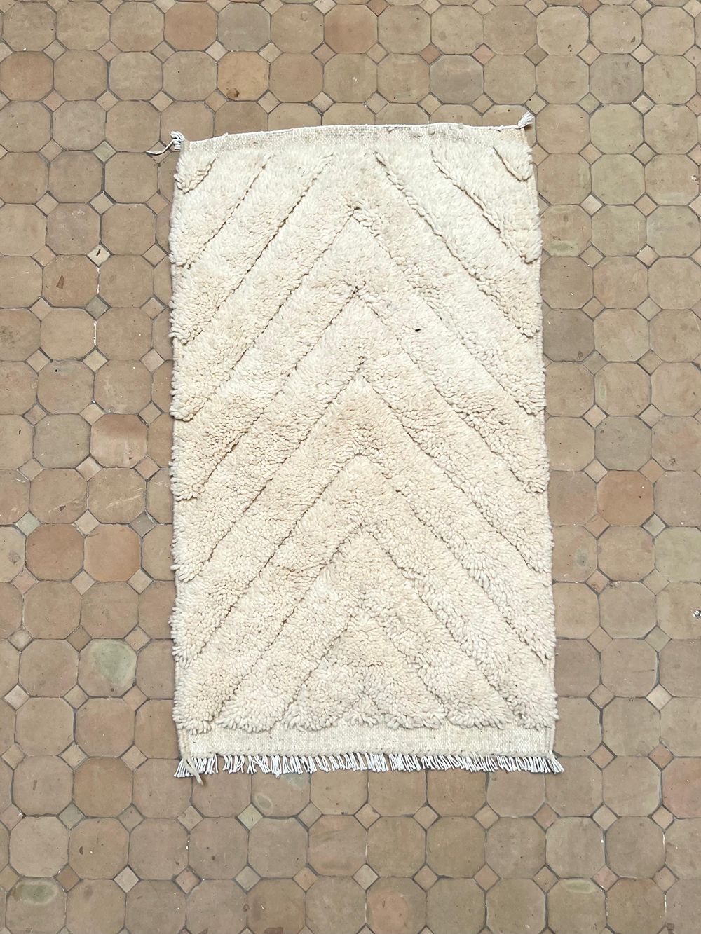 Marokkolainen valkoinen matto 110x65cm
