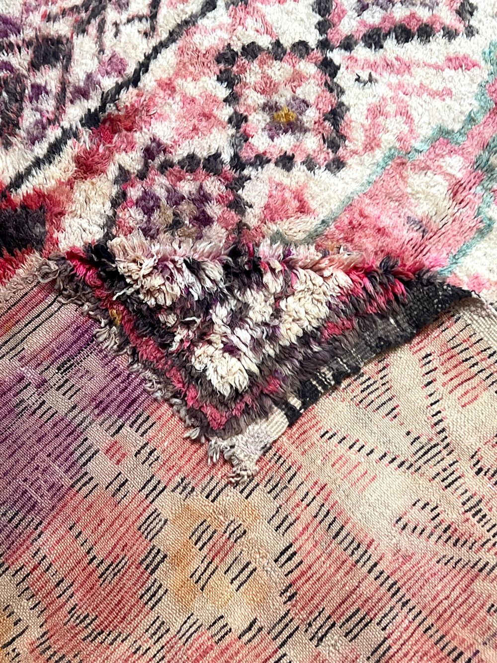 Moroccan Vintage Beni M'Guild Rug 295x190cm