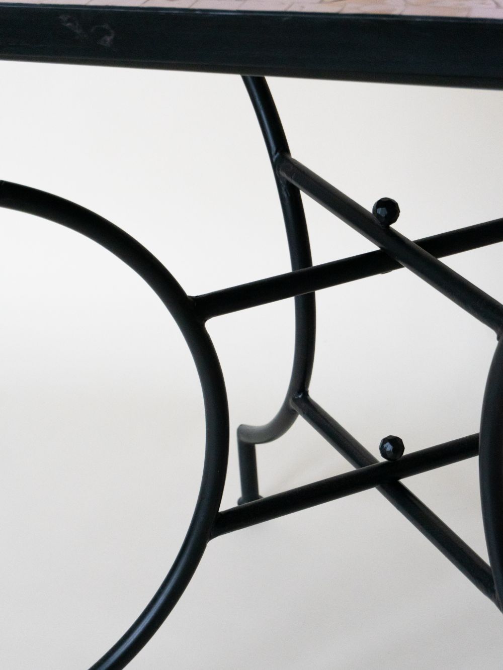 Mosaic Table Salmon Greige