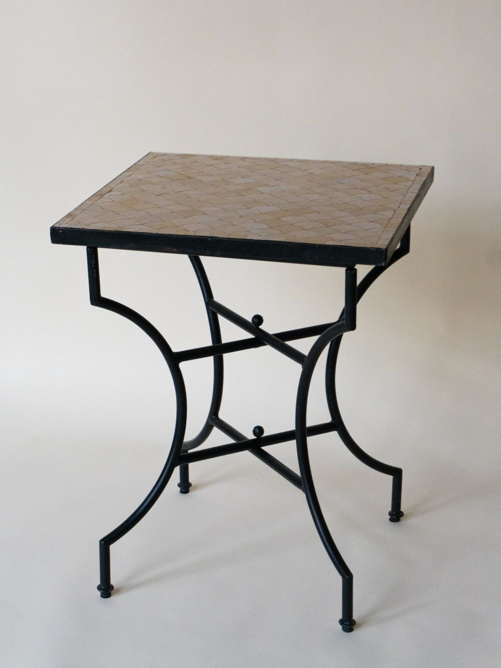 Mosaic Table Salmon Greige