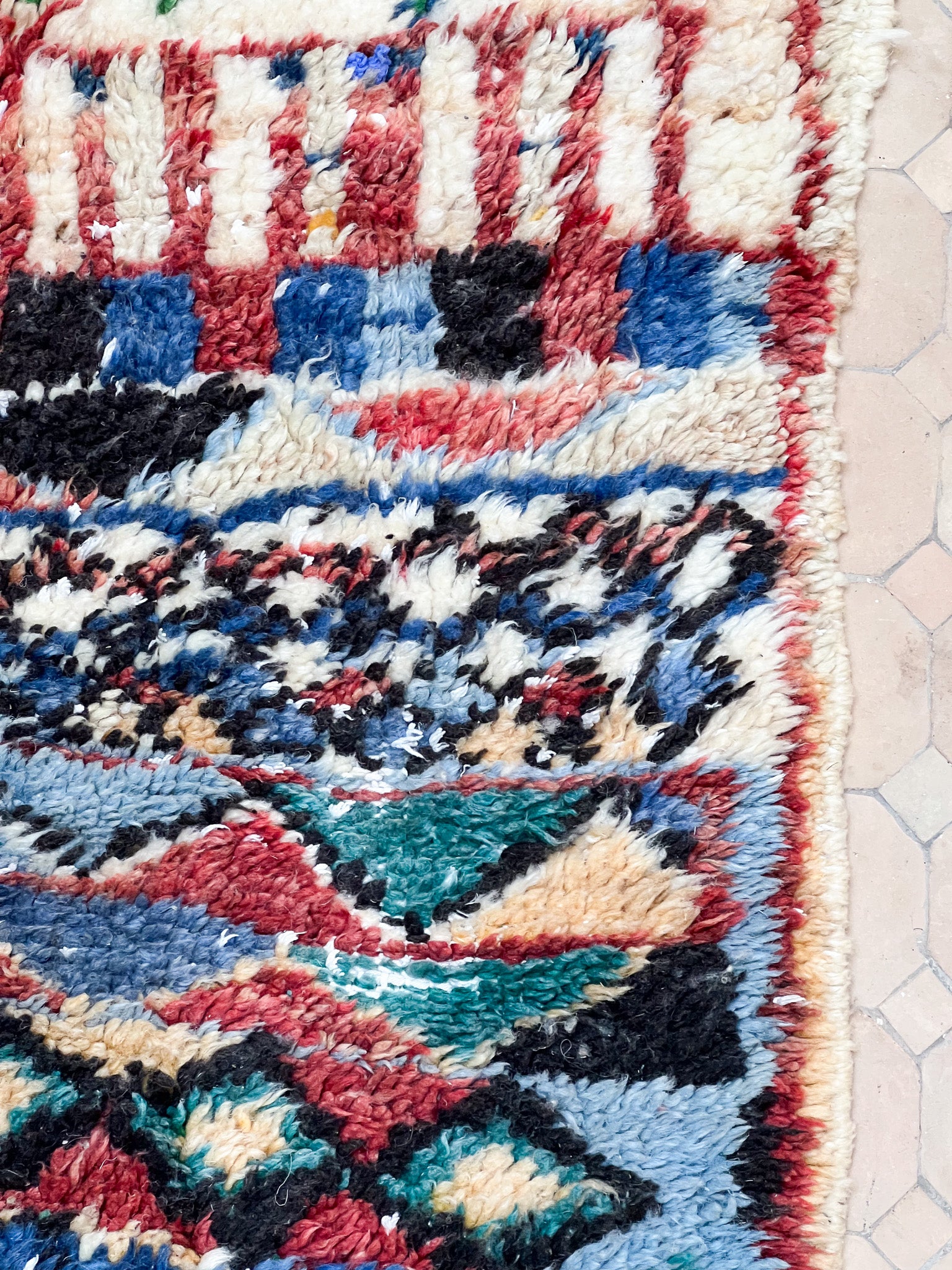 Moroccan Vintage Azilal Rug 155x145cm