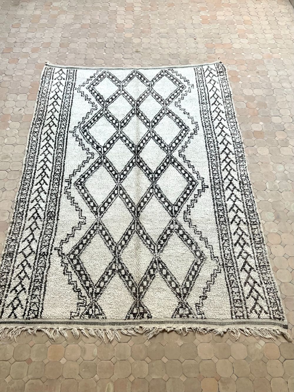 Moroccan Vintage Marmoucha Rug 270x185cm