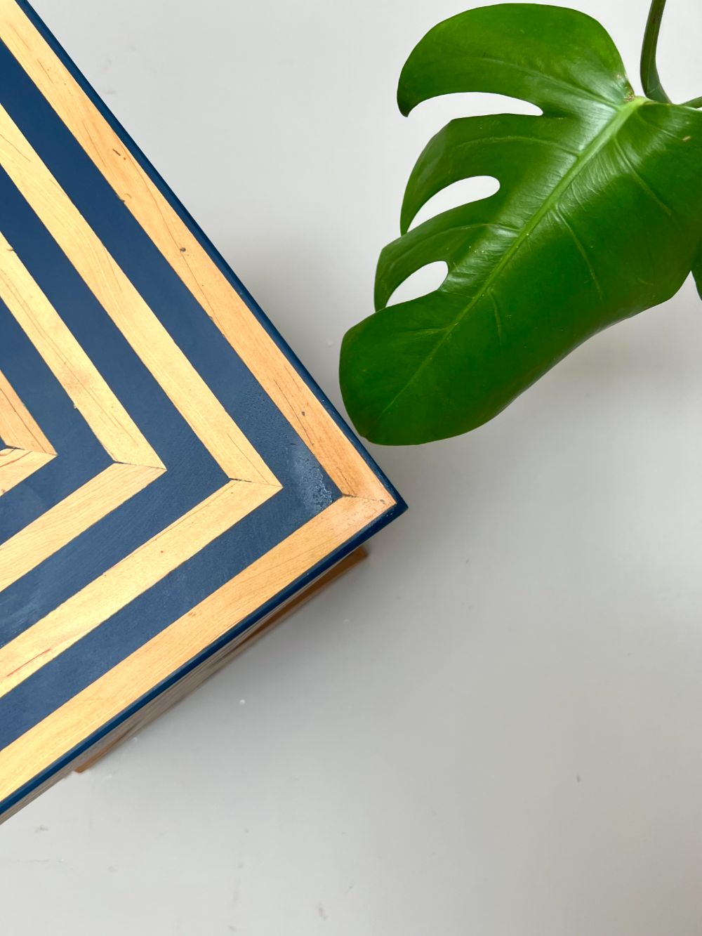 Zarafa Hourglass Side Table