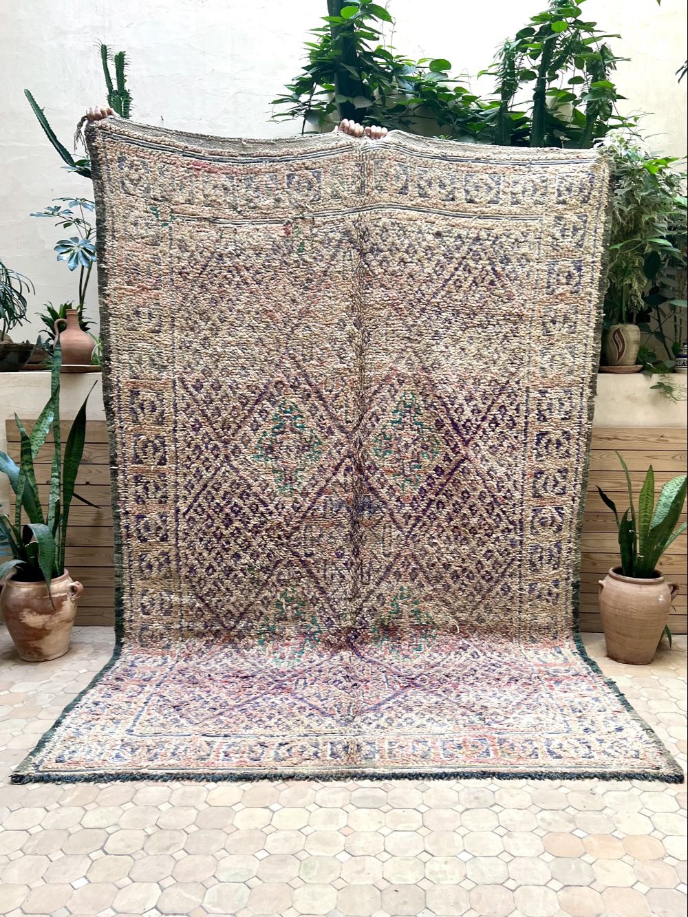 Moroccan Vintage Zayane Rug 280x185cm