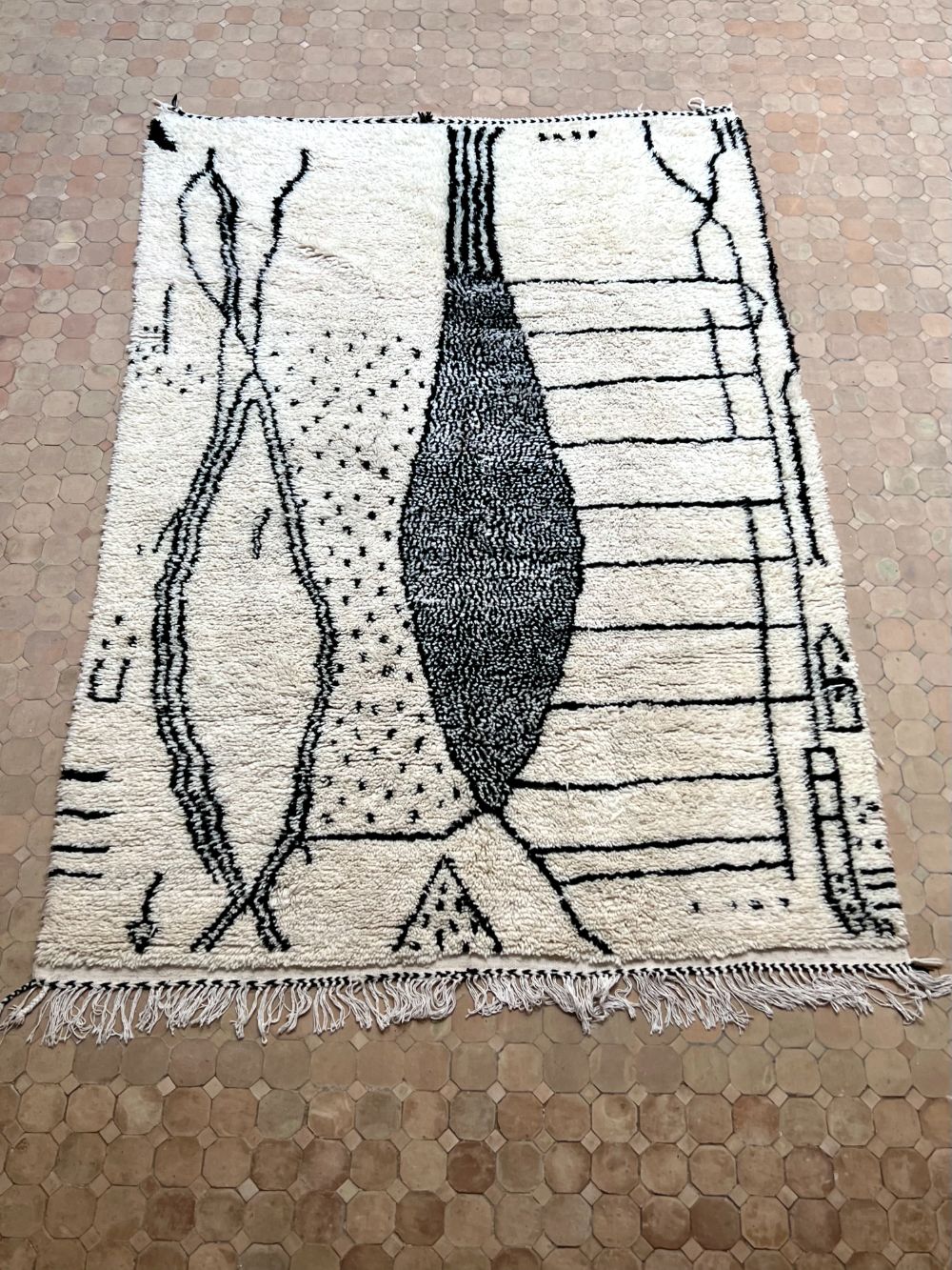 Moroccan Azilal Rug 280x190cm
