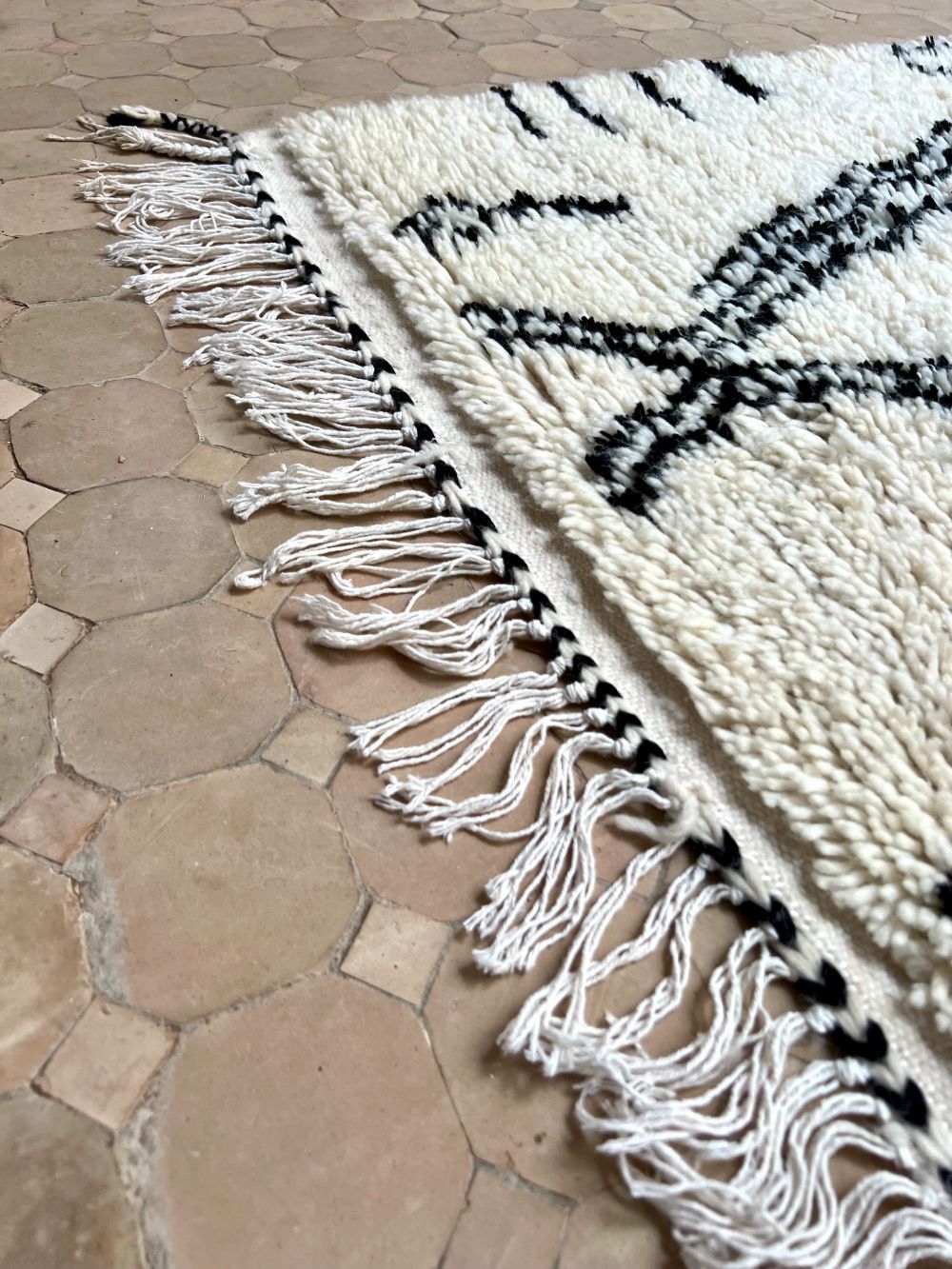 Moroccan Azilal Rug 280x190cm