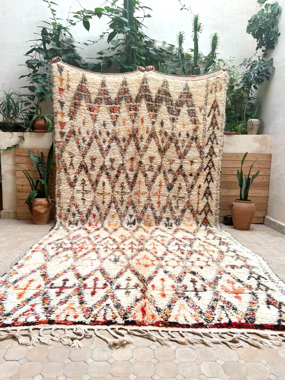 Moroccan Vintage Beni Ouarain Rug 375x200cm