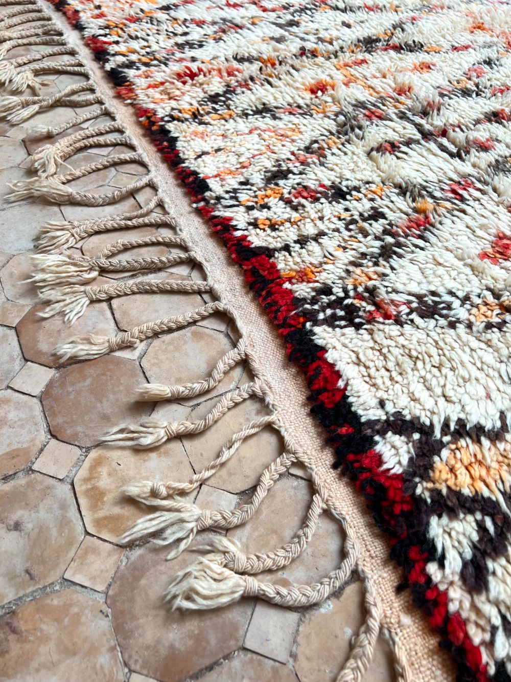 Moroccan Vintage Beni Ouarain Rug 375x200cm