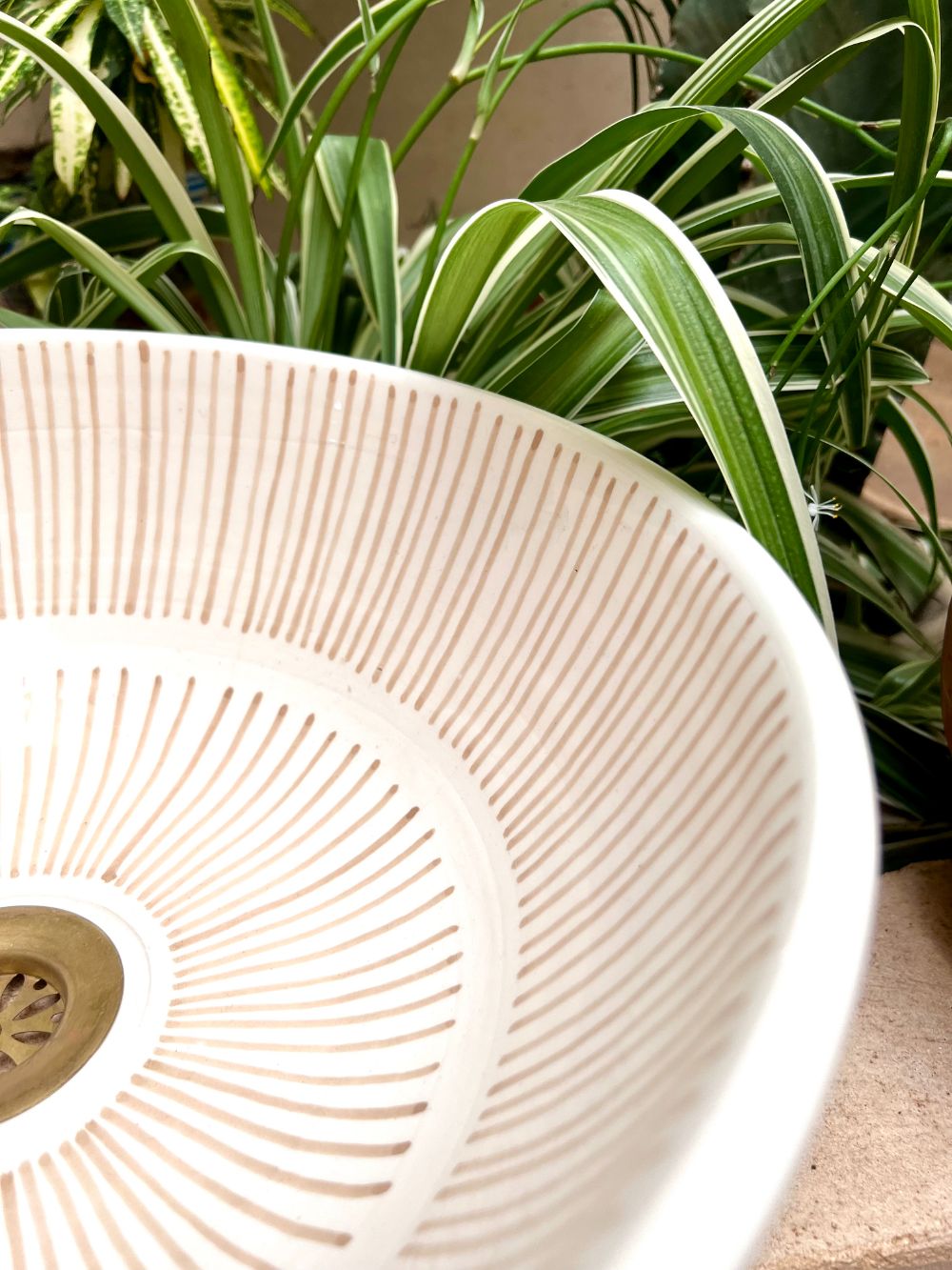 Order by Size: Moroccan Washbasin sink Beam