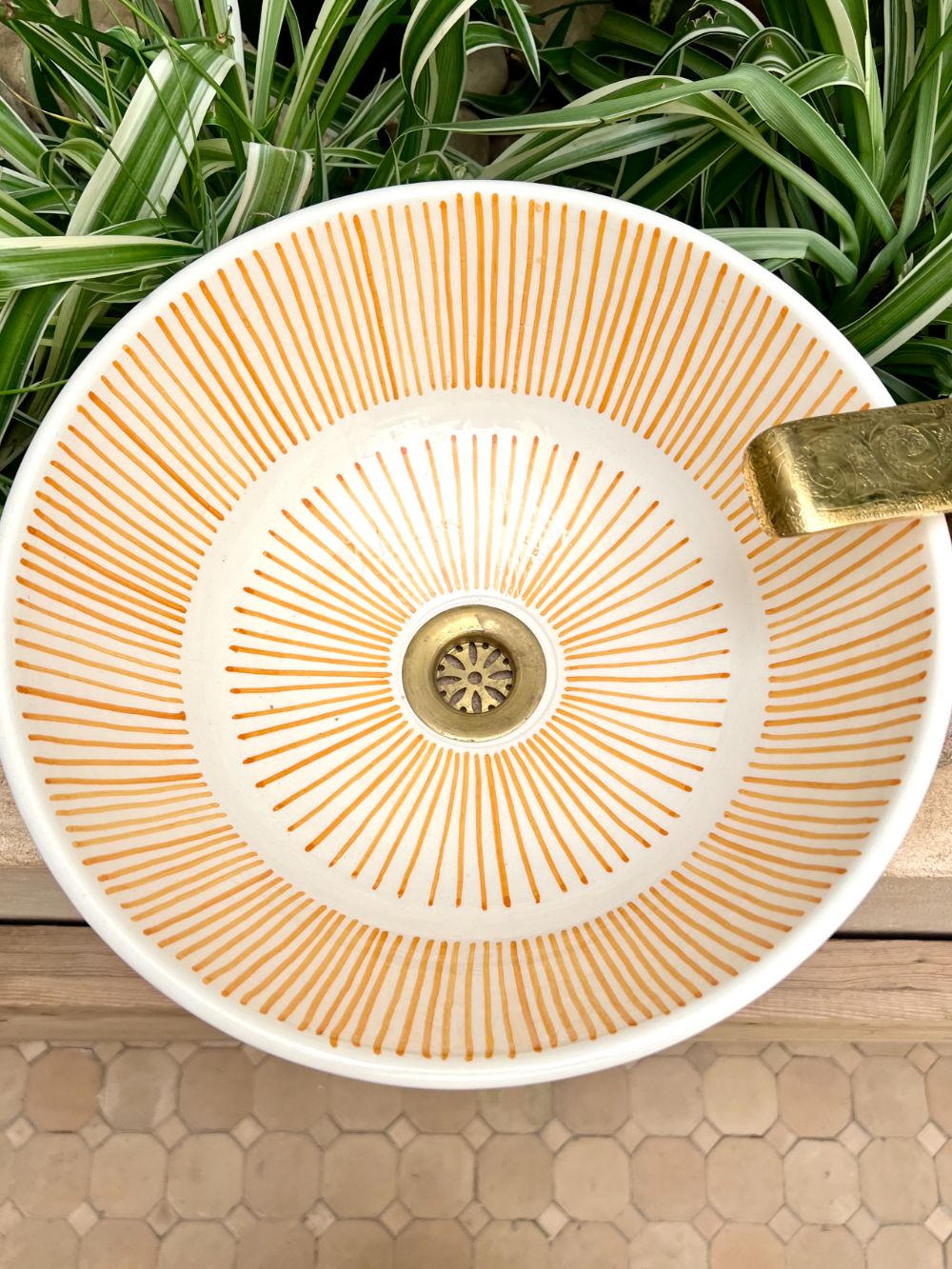 Order by Size: Moroccan Washbasin sink Beam